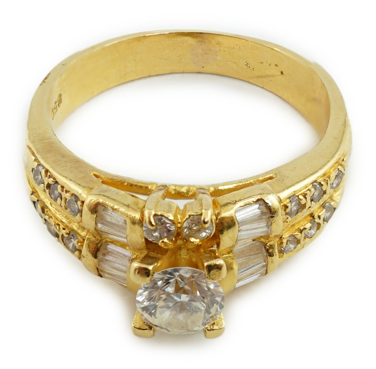 A 20ct gold and diamond dress ring